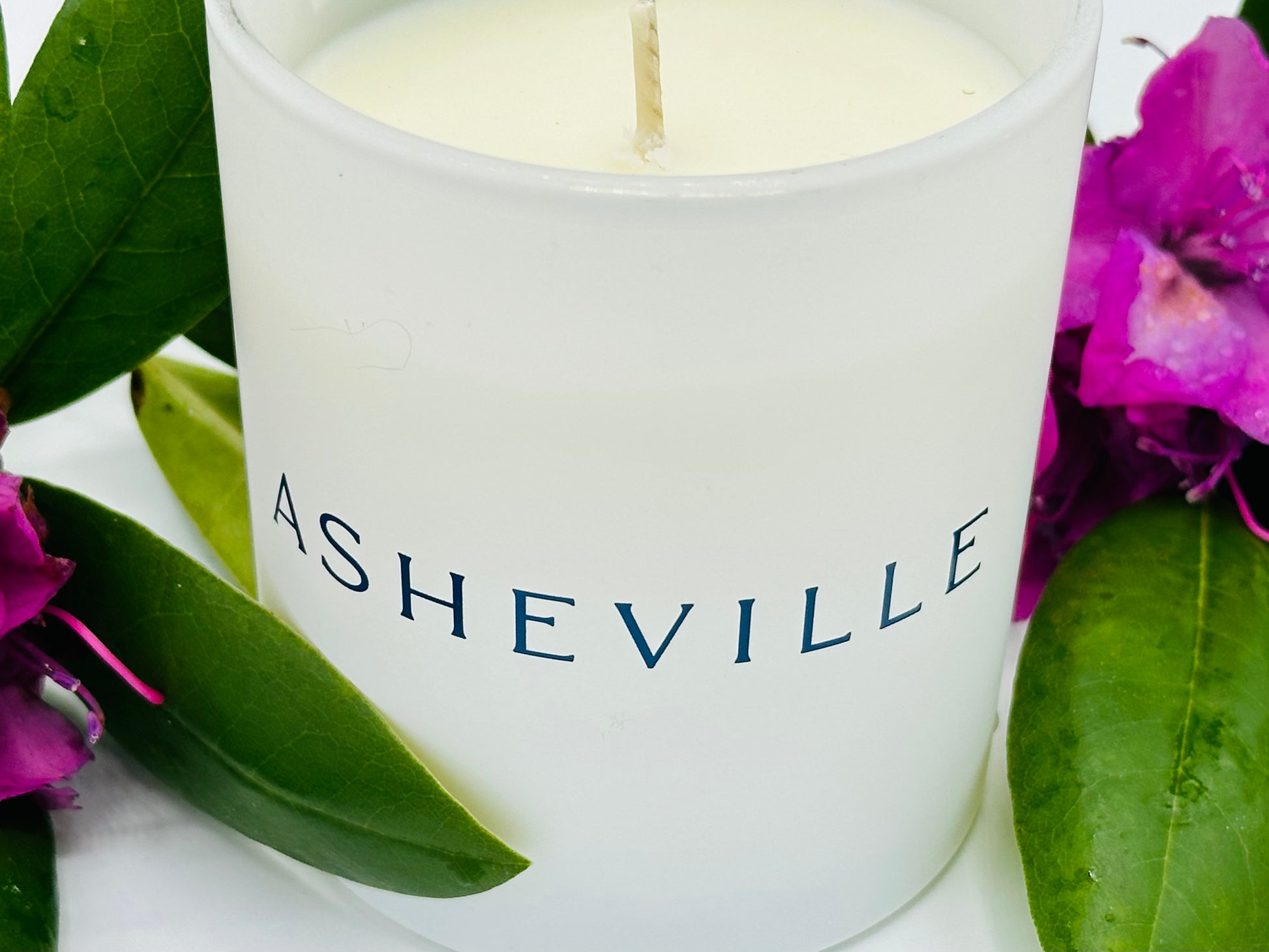 ASHEVILLE Candle in White Jar